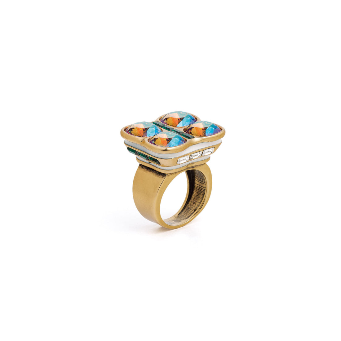 Anel Carré Ouro Compaixão Camila Klein, com design autoral e acabamento dourado, apresenta formato quadrado e visual sofisticado, ideal para composições elegantes.